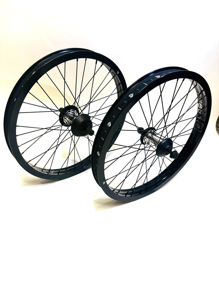 Eclat Seismic/Crown Custom Wheelset