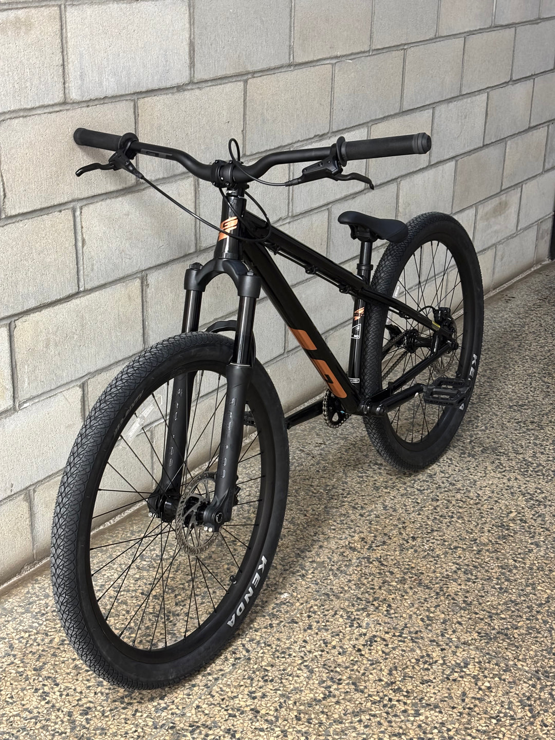 Bmx Bike Gt La Bomba Dirt Jump Bike 2021 GT LaBomba Pro Dirt Jump