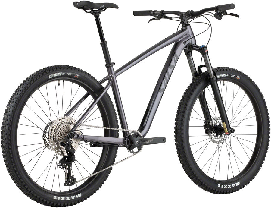 Salsa Rangefinder Deore 11-Speed 27.5+ Bike