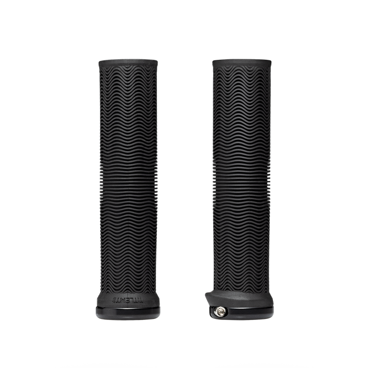 Title LO1 Grips